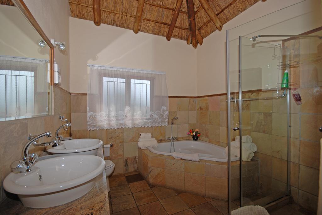 Hoopoe Haven Guest House Chartwell Exterior foto