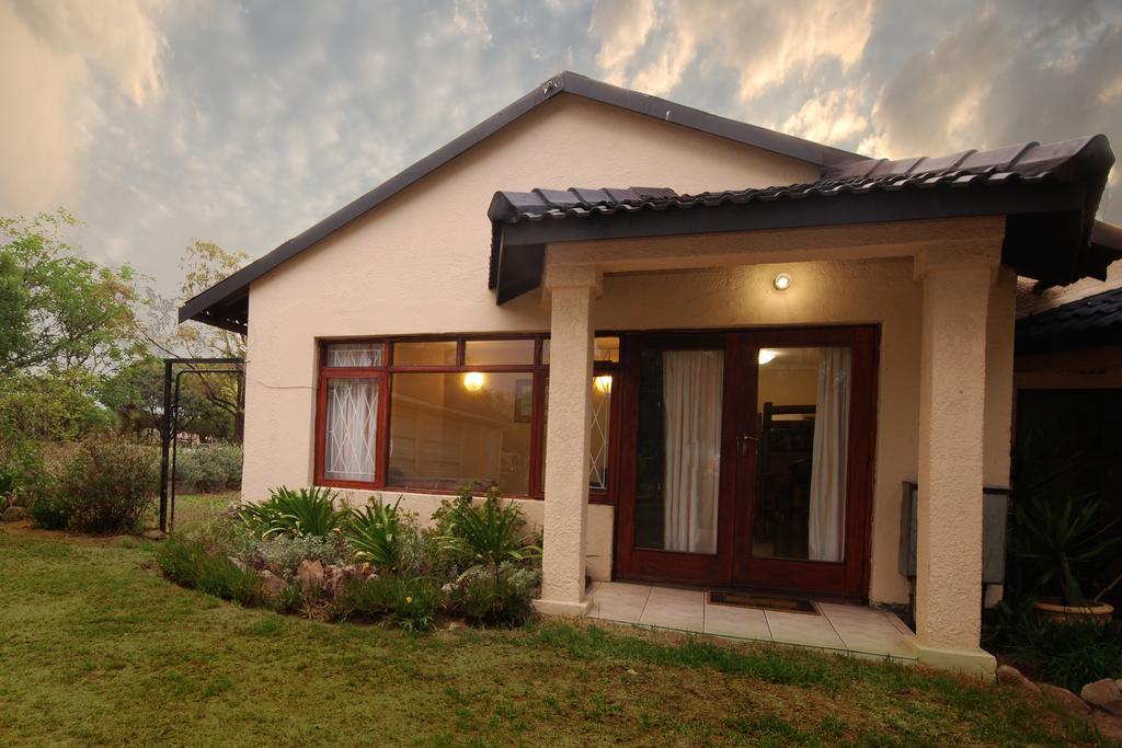 Hoopoe Haven Guest House Chartwell Exterior foto